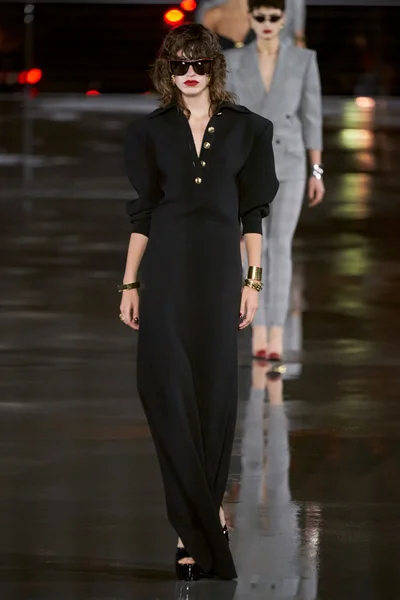 Look 3